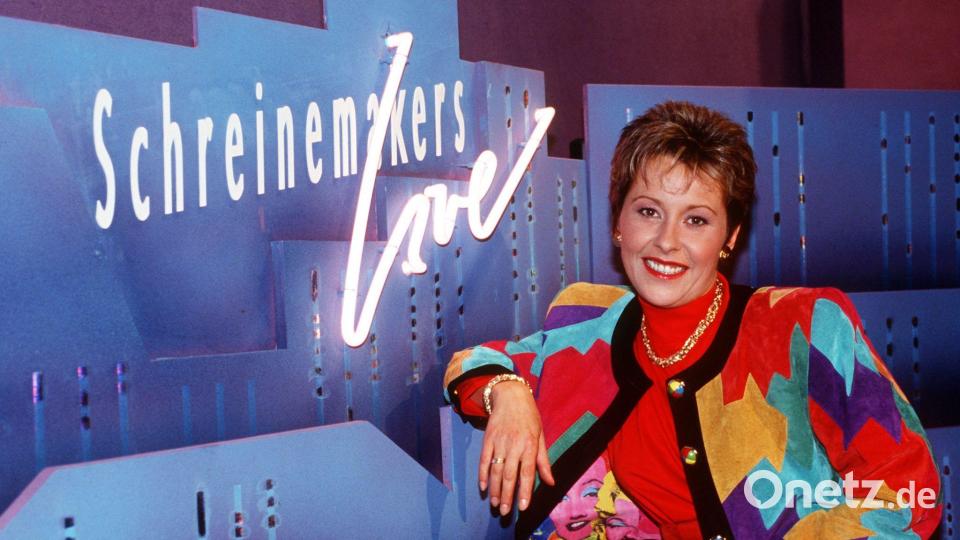 Margarethe Schreinemakers 1992 in ihrem „Schreinemakers live“-Studio. (Archivbild) Bild: picture alliance / dpa