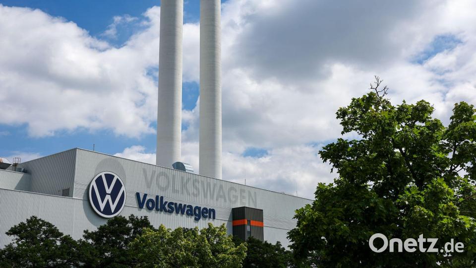Pionier bei E-Autos: Die Autofabrik von Volkswagen in Zwickau. (Archivbild) Bild: Jan Woitas/dpa