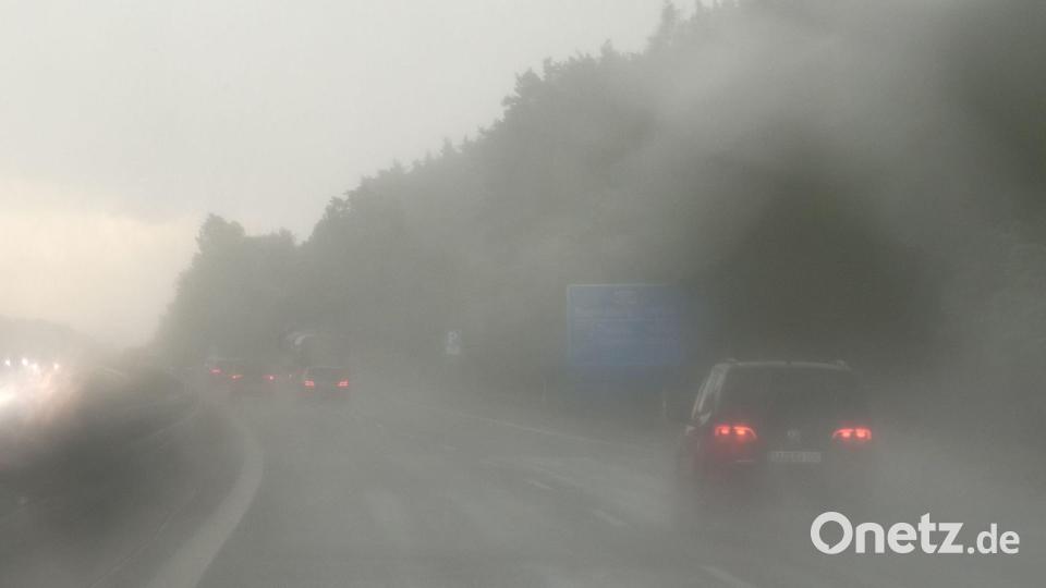 In Teilen Deutschlands sind am Freitag Niederschläge von bis zu 30 Litern pro Quadratmeter möglich. (Symbolbild) Bild: Bernd März/extremwetter.tv /dpa