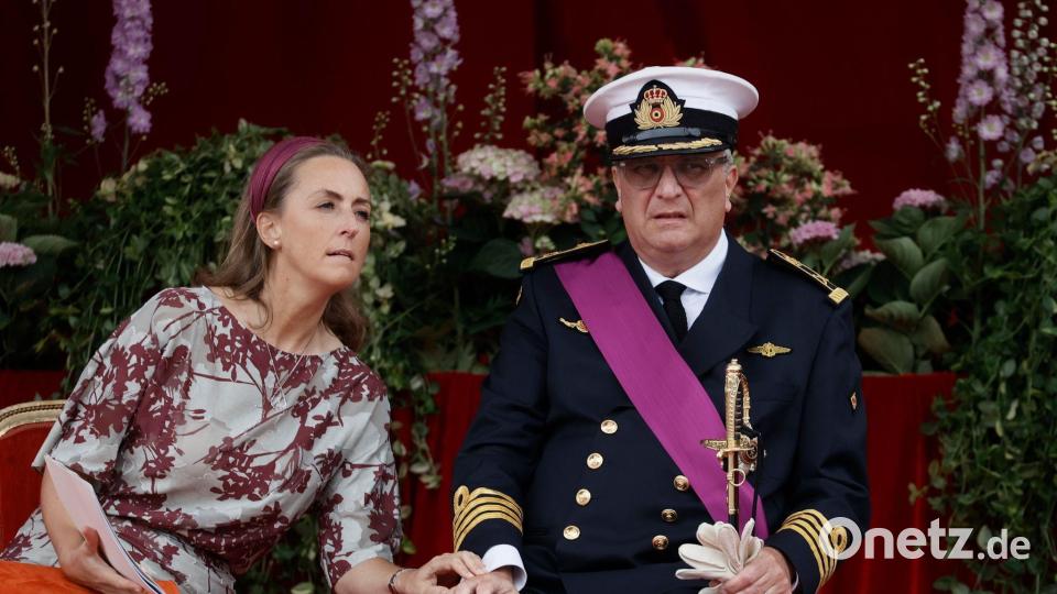 Prinzessin Claire und Prinz Laurent von Belgien sind seit 2003 verheiratet und haben drei Kinder. Mittlerweile hat Laurent auch einen unehelichen Sohn anerkannt. (Archivbild aus 2022) Bild: Bruno Fahy/BELGA/dpa