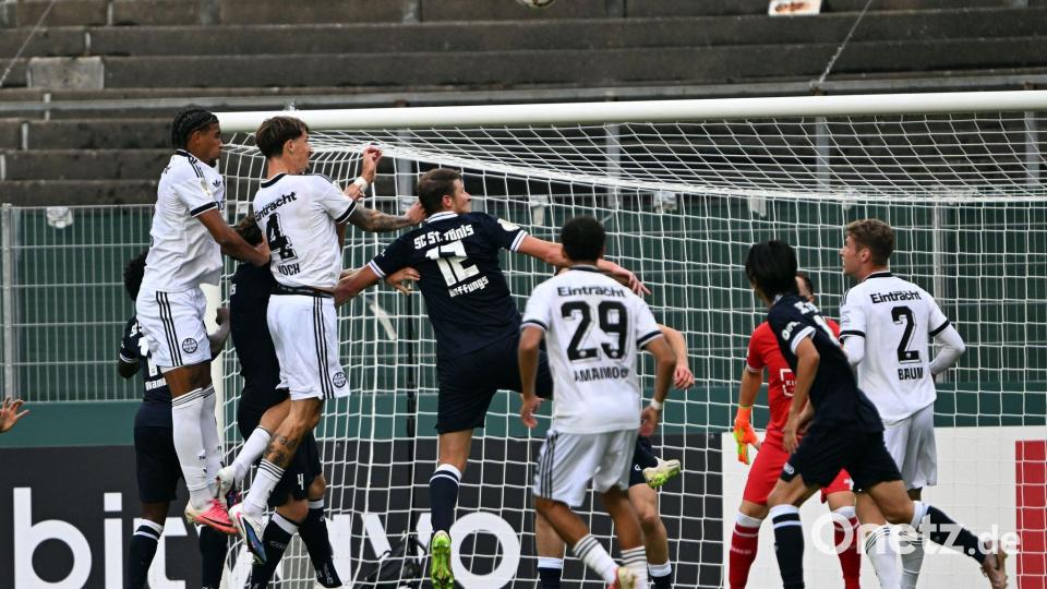 Gegen den Bundesligisten war Fünfligist SC St. Tönis chancenlos. Bild: Federico Gambarini/dpa
