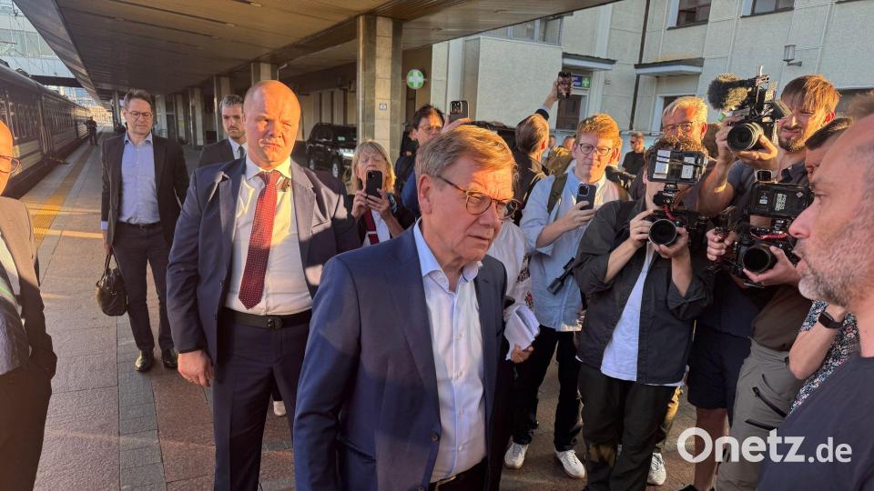 Nach seiner Ankunft in Kiew sendet der Minister erste Botschaften auch an Moskau. Bild: Michael Fischer/dpa