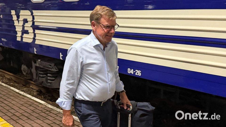 Wadephul reiste bereits zum vierten Mal als Außenminister mit dem Zug in die Ukraine. Bild: Michael Fischer/dpa