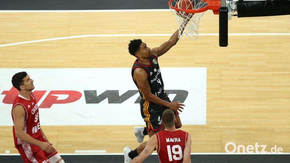 Maodo Lo (oben) sorgte bei Deutschlands Basketballern immer wieder für Schwung. Bild: Matthias Stickel/dpa