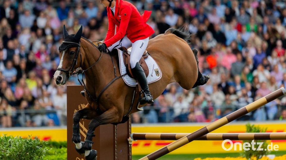Sophie kassierte vier Strafpunkte am letzten Sprung der ersten Runde. Bild: Rolf Vennenbernd/dpa