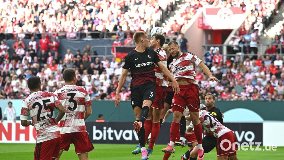 In der ersten Pokalrunde gastiert Bundesligist SC Freiburg beim Drittligisten Fortuna Düsseldorf. Bild: Federico Gambarini/dpa