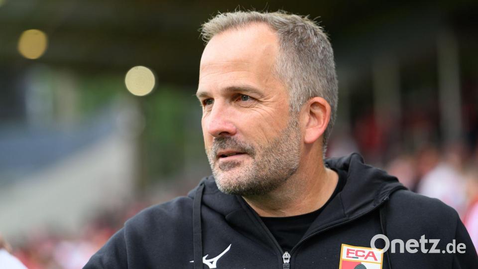 Augsburgs Trainer Baum bekam in Cottbus wichtige Erkenntnisse. Bild: Robert Michael/dpa