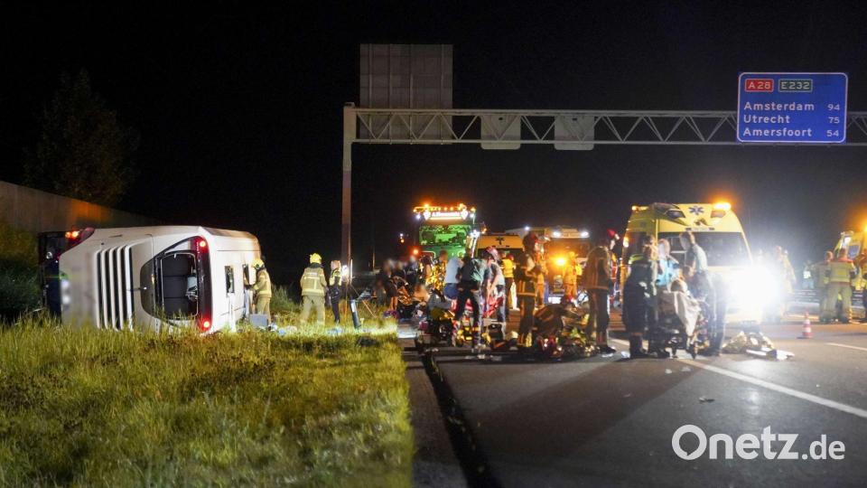 An Bord des Busses waren zwei Oberstufenklassen einer Schule aus Probstei in Schleswig-Holstein. Bild: Hugo Janssen/ANP/dpa