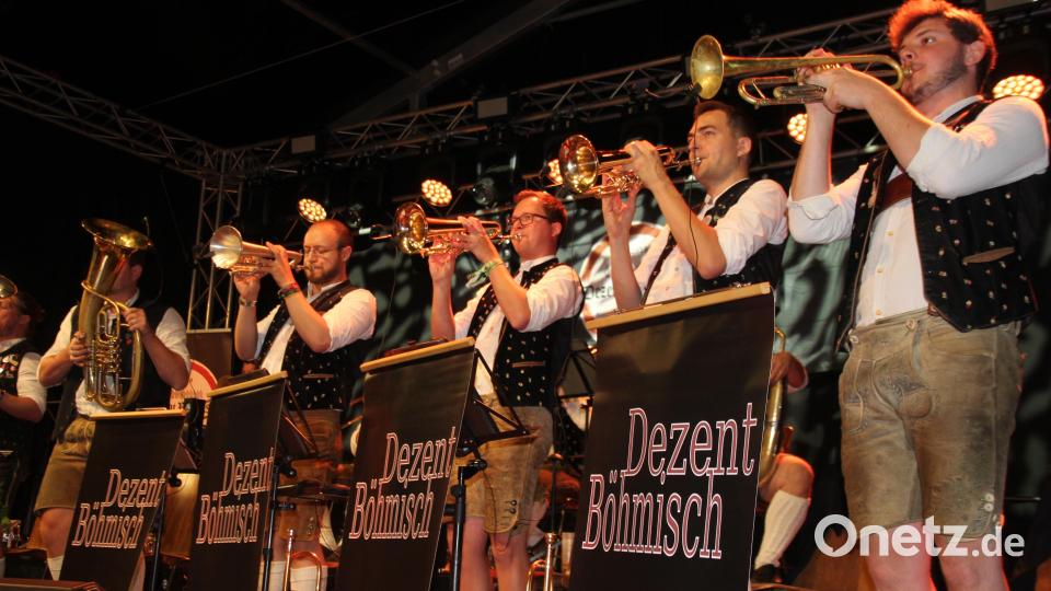 Geballte Blasmusik von "Dezent Böhmisch" war zu hören. Bild: Konrad Rosner