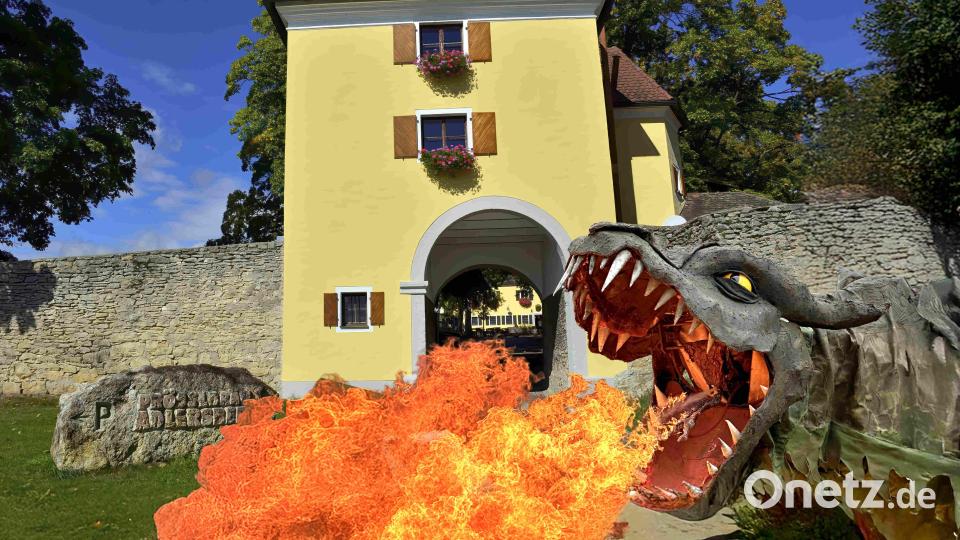 Der Drache Fangdorn brüllt auf dem Adlersberg. Bildmontage: Henri Bibow
