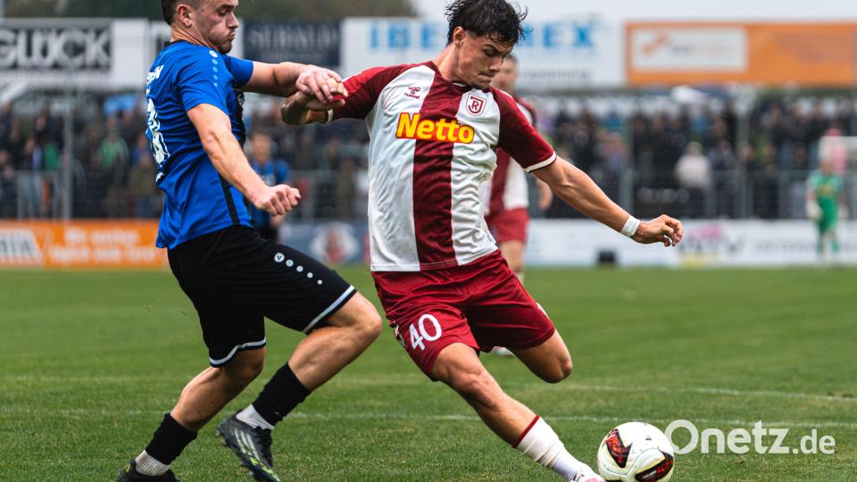 Die SpVgg SV Weiden muss sich dem Drittligisten SSV Jahn Regensburg mit 1:5 geschlagen geben. Bild: Hannah Dirscherl