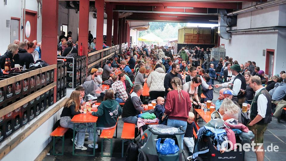 Enormen Zuspruch brachte im vergangenen Jahr (Bild) die Rückkehr des Friedenfelser Herbstfestes samt Bierwandertag auf das Brauereigelände. Dort wird auch heuer gefeiert. Archivbild: Bernhard Schultes