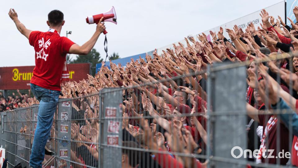 Die SpVgg SV Weiden muss sich dem Drittligisten SSV Jahn Regensburg mit 1:5 geschlagen geben. Bild: Hannah Dirscherl