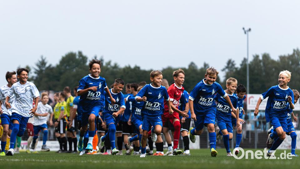 Die SpVgg SV Weiden muss sich dem Drittligisten SSV Jahn Regensburg mit 1:5 geschlagen geben. Bild: Hannah Dirscherl
