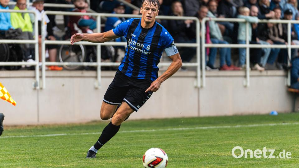 Die SpVgg SV Weiden muss sich dem Drittligisten SSV Jahn Regensburg mit 1:5 geschlagen geben. Im Bild: Kapitän Felix Behnke. Bild: Hannah Dirscherl