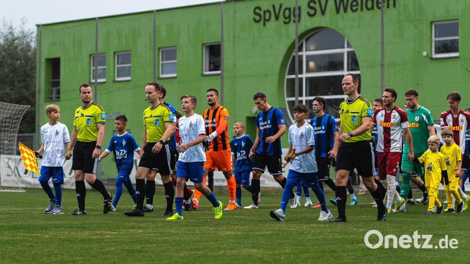 Die SpVgg SV Weiden muss sich dem Drittligisten SSV Jahn Regensburg mit 1:5 geschlagen geben. Bild: Hannah Dirscherl