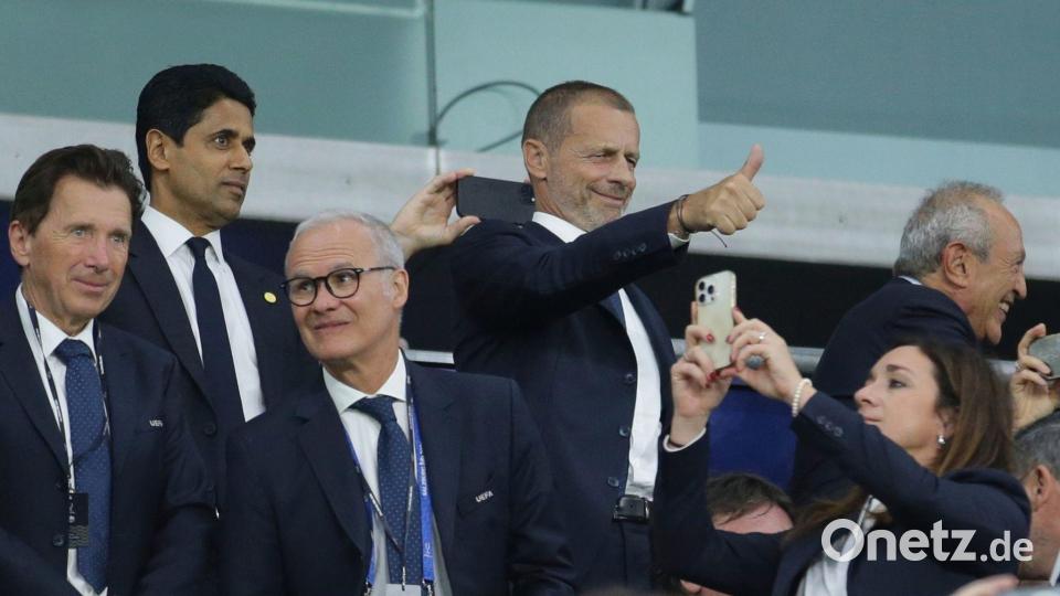 Die UEFA-Führung legt den Kurs für den Machtkampf um den FIFA-Chefposten fest. (Archivbild) Bild: Heinz-Peter Bader/AP/dpa