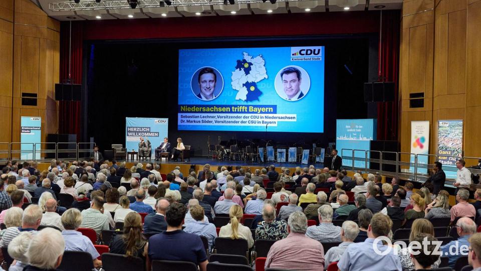 Hunderte Menschen kamen zu der CDU-Veranstaltung mit Bayerns Ministerpräsident Markus Söder im niedersächsischen Stade. Bild: Georg Wendt/dpa