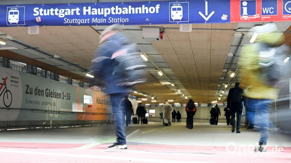 Man macht lange Meter am Stuttgarter Hauptbahnhof. (Archivbild) Bild: Bernd Weißbrod/dpa