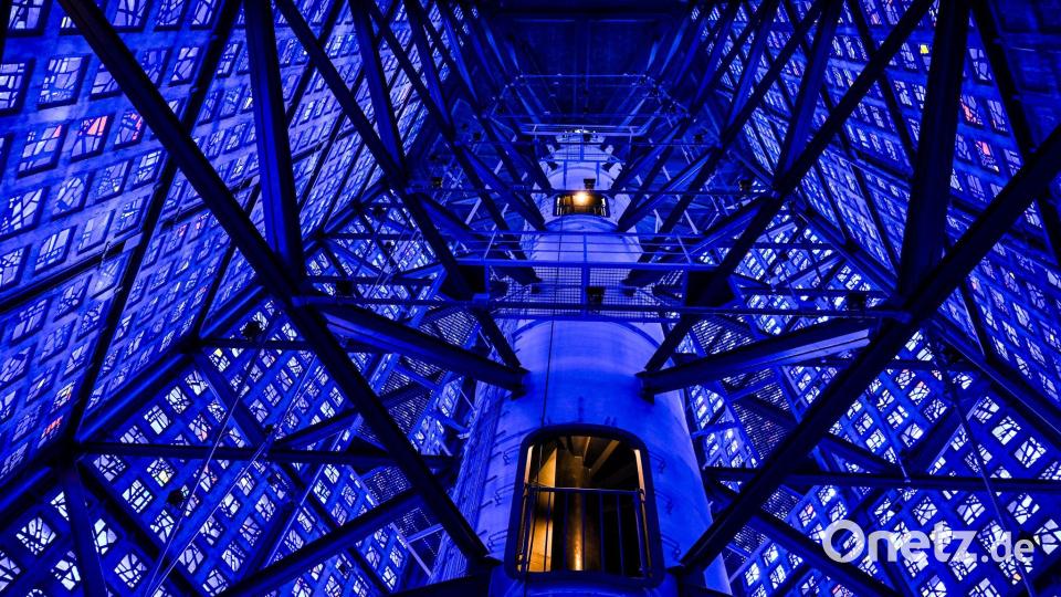 Ein Blick in den Glockenturm der Gedächtnis-Kirche. Bild: Jens Kalaene/dpa