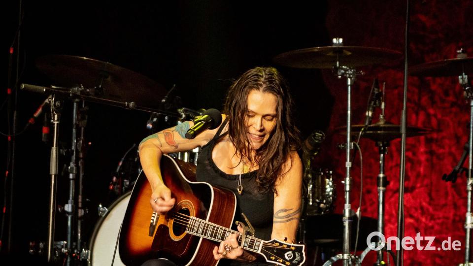 Beth Hart live in der Donau-Arena Regensburg. Bild: Roxanne de Roode