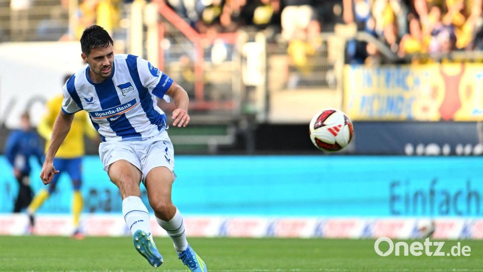 Torschütze aus knapp 40 Metern: Josip Brekalo von Hertha BSC. Bild: Swen Pförtner/dpa