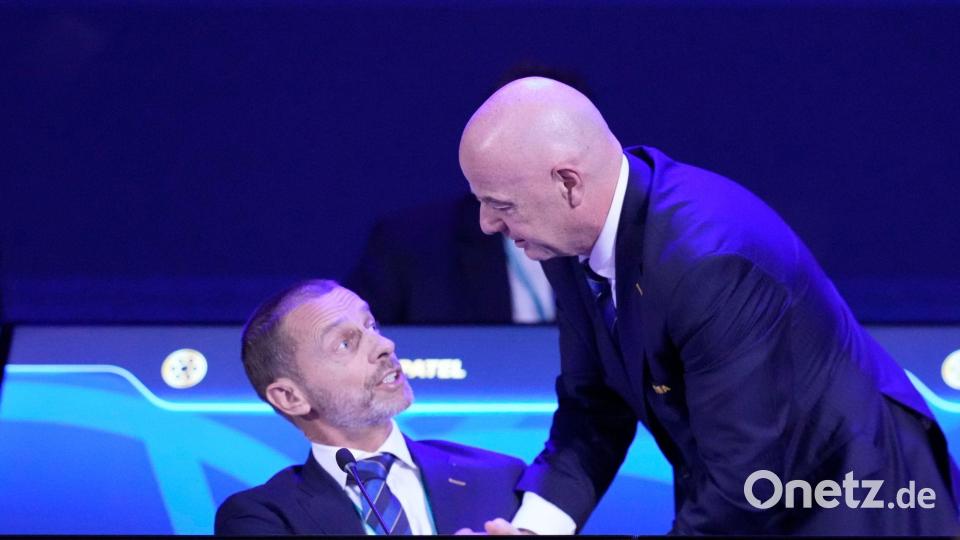 Die Präsidenten der UEFA und FIFA sind mittlerweile erbitterte Rivalen. (Archivbild) Bild: Fernando Calistro/AP/dpa