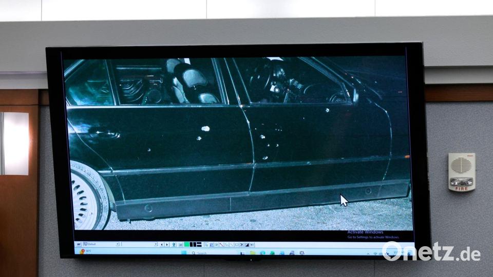 Die Kugeln durchsiebten das fahrende Auto des Rappers. (Archivbild) Bild: Steve Marcus/POOL Reuters via AP /dpa
