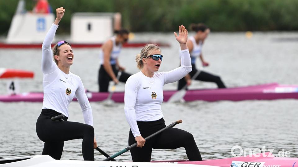 Der Canadier-Zweier mit Carlotta Loske und Maike Jakob holt historisches WM-Gold. Bild: Jakub Kaczmarczyk/PAP/dpa