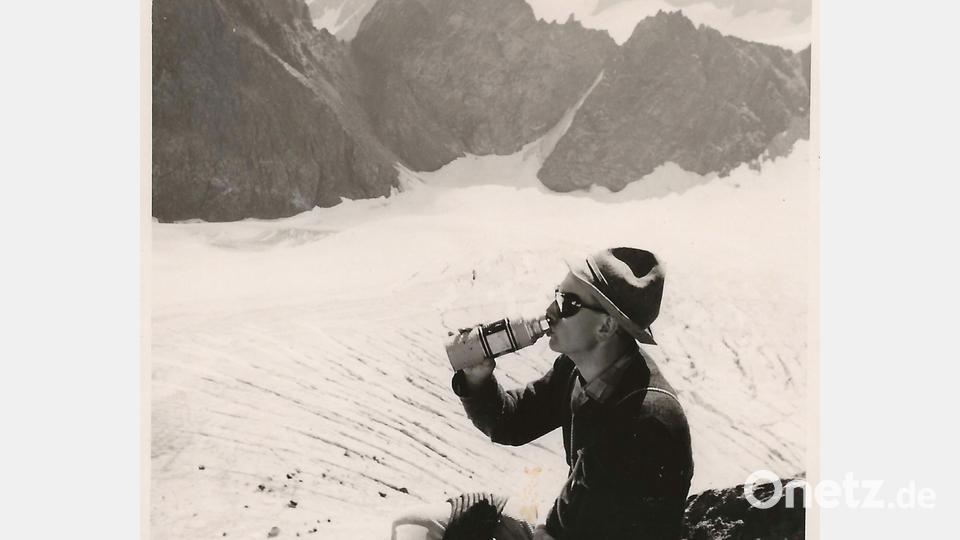Archivbild von 1963: Auf dieser Tour blieb der Rucksack im Gletscher zurück. Bild: Unbekannt/ROTHFISCHER/APA/dpa