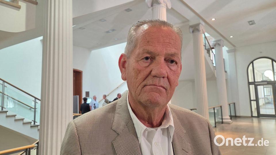 Klaus Radner hat Tochter, Enkelkind und den Freund der Tochter verloren. Bild: Christian Brahmann/dpa