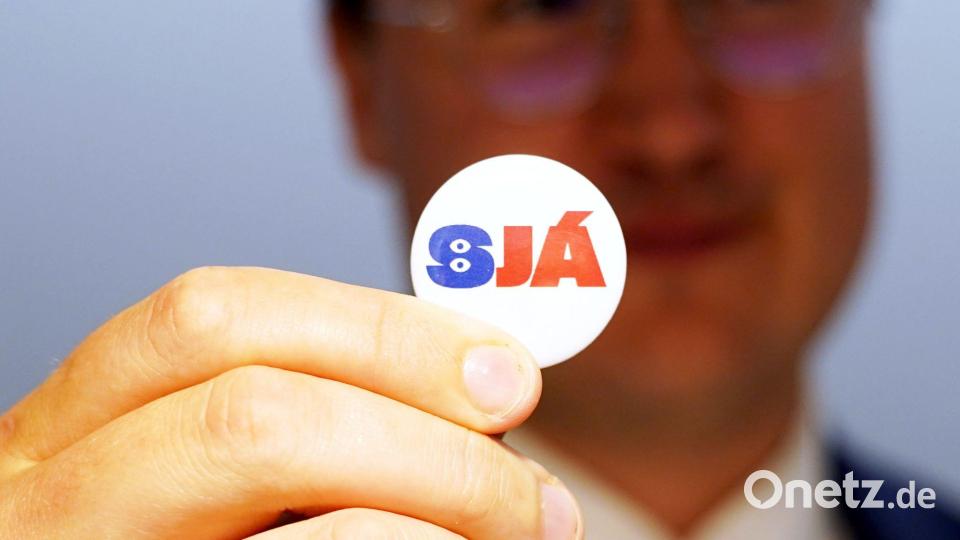 Zwischen dem „Ja“- und „Nein“-Lager wird ein enges Rennen erwartet. (Archivbild) Bild: James Brooks/AP/dpa
