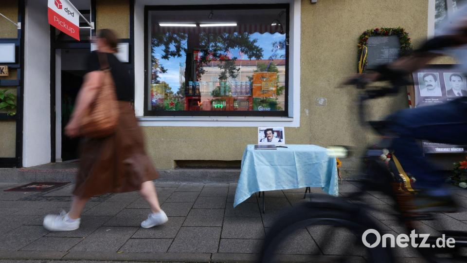 In seinem Gemüseladen „Himmet Market“ in der Bad-Schachener-Straße wurde Habil Kiliç vor 25 Jahren ermordet. Bild: Karl-Josef Hildenbrand/dpa