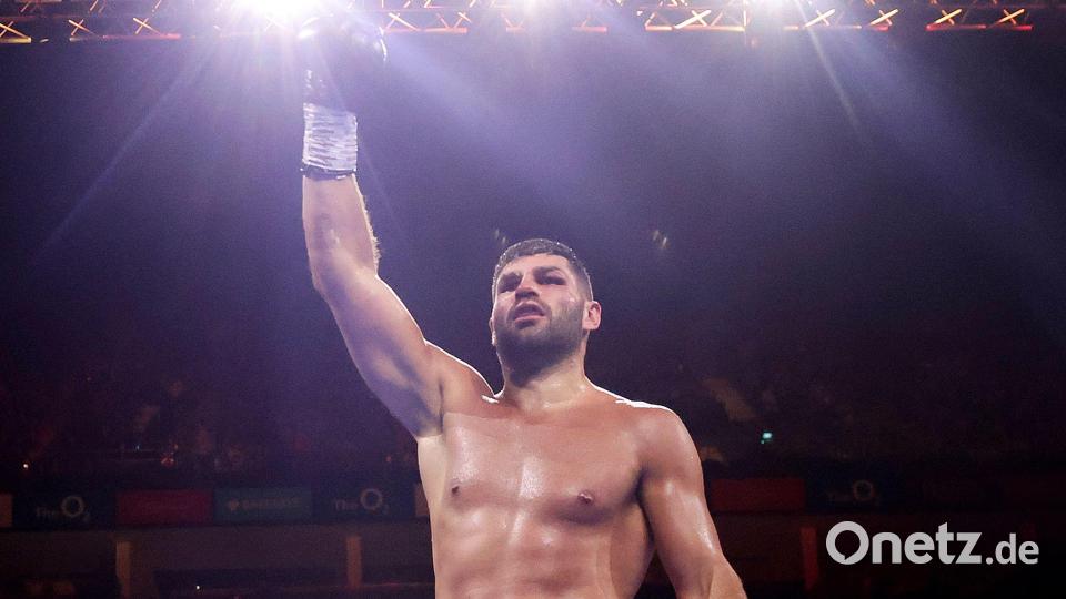 Filip Hrgovic jubelt nach seinem Sieg gegen Moses Itauma. Bild: Steven Paston/PA Wire/dpa