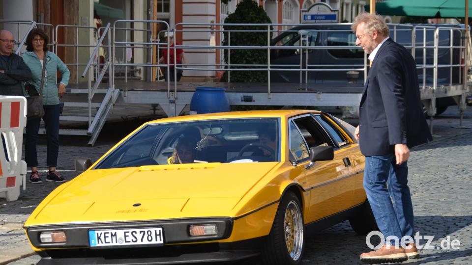 Knallgelb und sportlich präsentierte sich dieser Lotus Esprit S2, Baujahr 1978, mit 160 PS. Bild: Arnold Koch