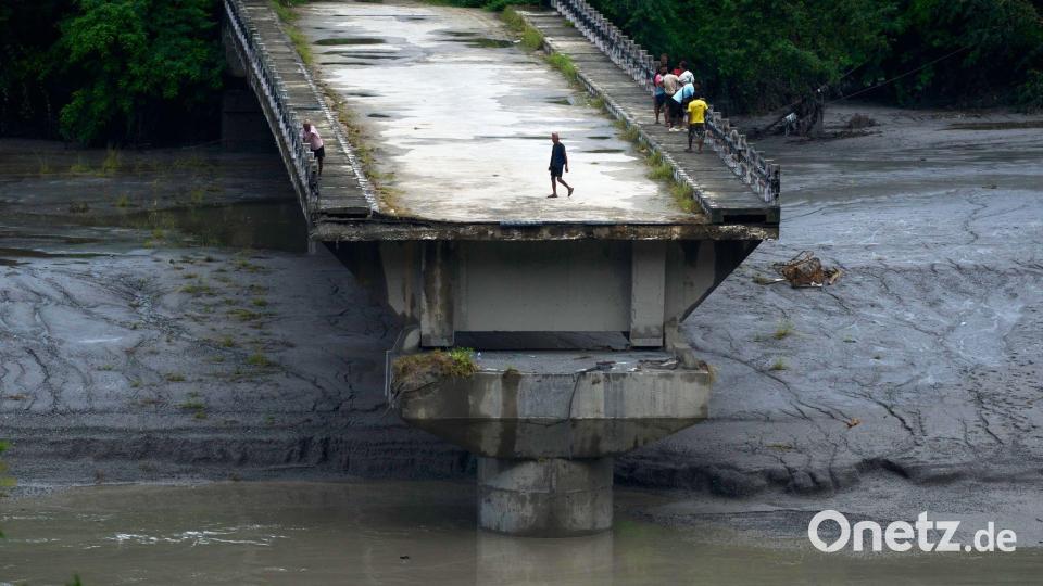 Nach der Sturzflut im Himalaya Bild: Niranjan Shrestha/AP/dpa