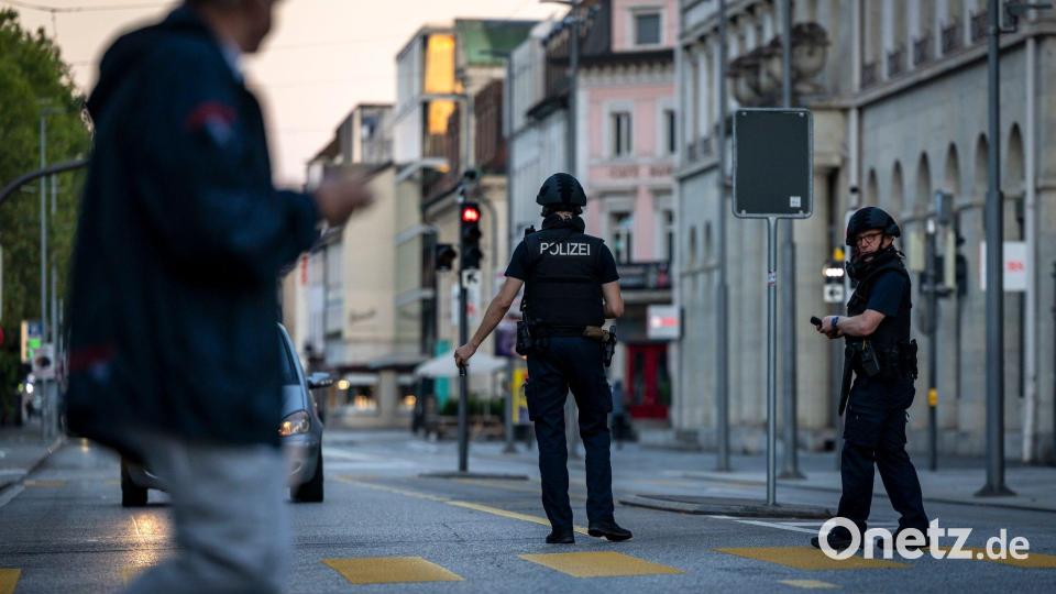 Die Polizei bittet darum, Video- und Bildmaterial an den Instagram-Kanal der Kantonspolizei Aargau zu senden. Bild: Michael Buholzer/KEYSTONE/dpa