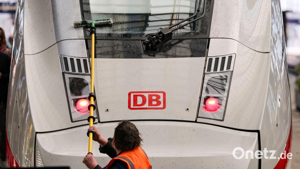 Die Bahn investiert bis 2030 zusätzliche 210 Millionen Euro in Sauberkeit und Sicherheit. (Archivbild) Bild: Jan Woitas/dpa