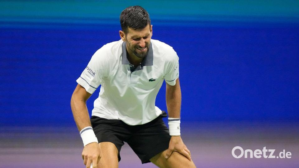 Nichts geht mehr bei Novak Djokovic. Bild: Frank Franklin II/AP/dpa