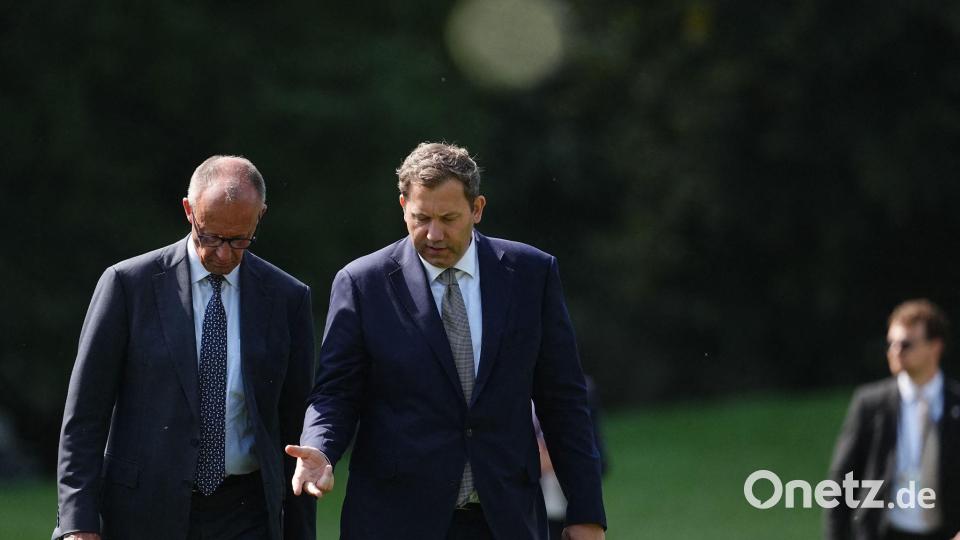 Kanzler und Vizekanzler könnten durch die Wahl in Sachsen-Anhalt in die Bredouille geraten. (Archivfoto) Bild: Kay Nietfeld/dpa
