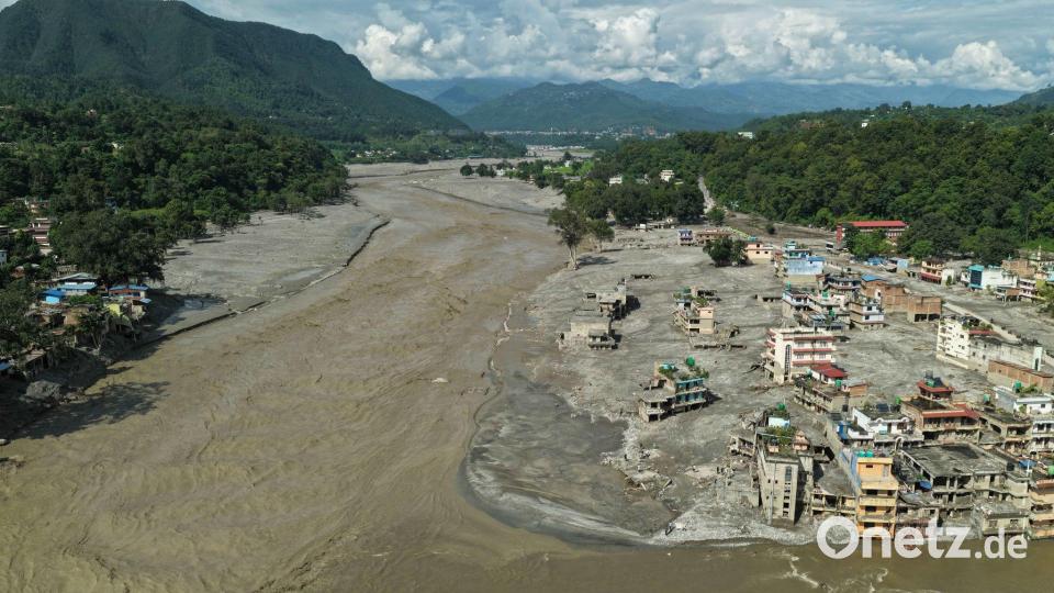 Ein Blick auf die Schäden nach einer Sturzflut im Gebiet Devighat im Distrikt Nuwakot. Bild: Gopal Dahal/JNA via ZUMA Press Wire/dpa