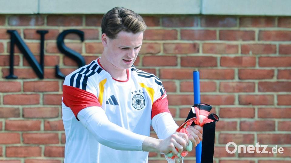 Bei der Weltmeisterschaft in Amerika durfte Jonas Urbig schon mal als Trainingstorwart dabei sein. (Archivbild) Bild: Jan Woitas/dpa