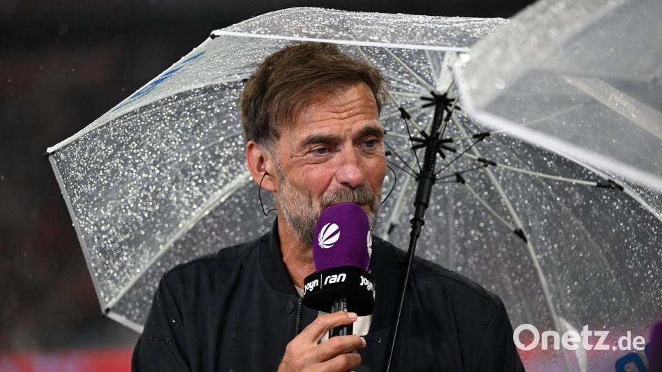 Für Jürgen Klopp ist Vincent Kompany auf dem Weg zu einem Weltklasse-Trainer. (Archivbild) Bild: Sven Hoppe/dpa