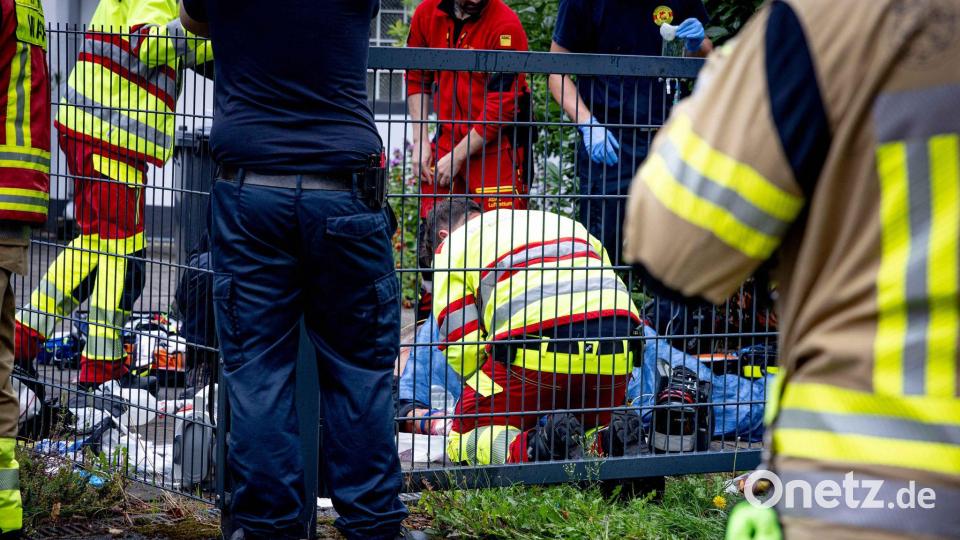 Der 61-Jährige wurde lebensgefährlich verletzt ins Krankenhaus geflogen. Bild: Justin Brosch/dpa