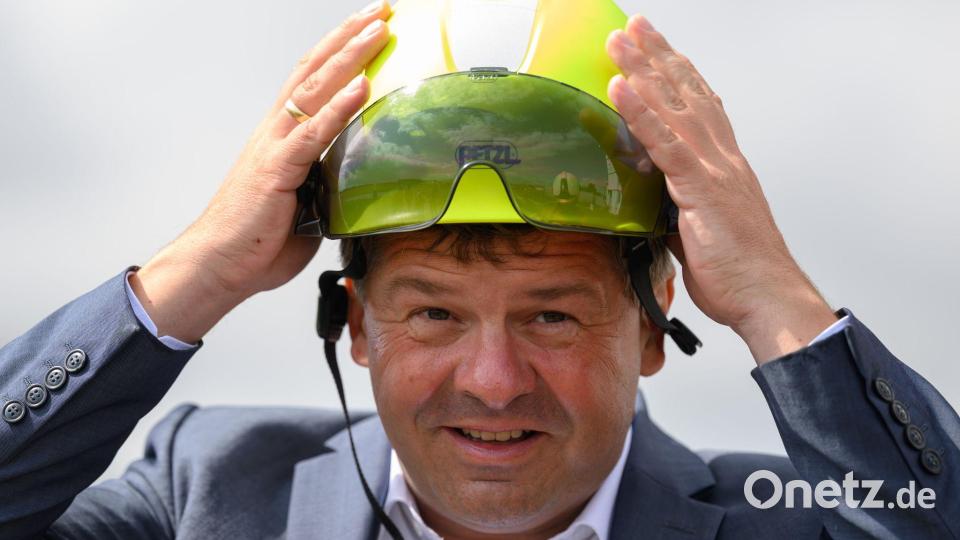 Sven Schulzes Botschaft lautet: Ich bin einer von hier und kümmere mich. Bild: Hendrik Schmidt/dpa