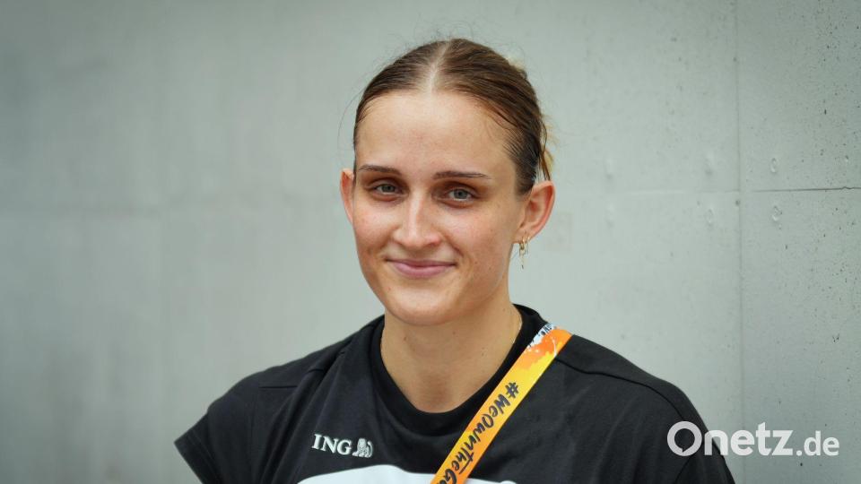 Endlich beim Team: Leonie Fiebich. Bild: Soeren Stache/dpa