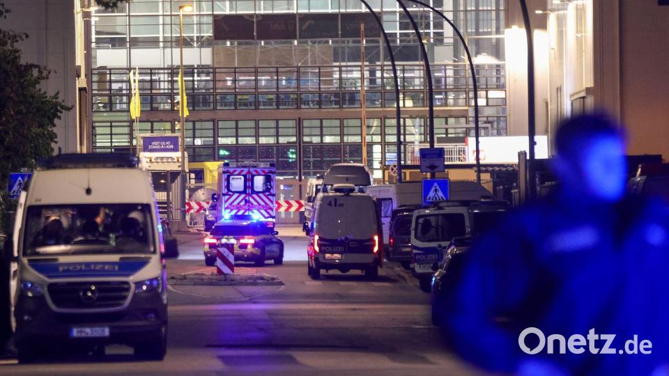 Der Einsatzort wurde weiträumig abgesperrt. Bild: Bodo Marks/dpa