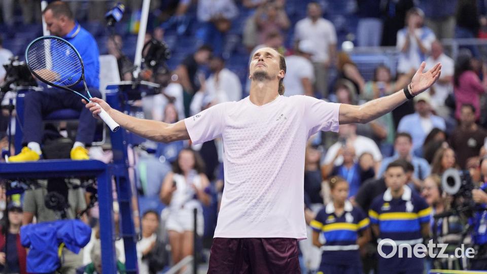 Alexander Zverev jubelt emotional. Bild: Frank Franklin II/AP/dpa