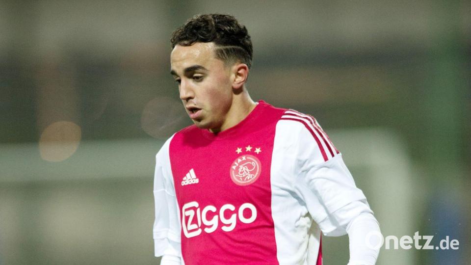 Abdelhak Nouri ist von den Folgen eines Herzstillstands gezeichnet. (Archivbild) Bild: Thomas Eisenhuth/dpa