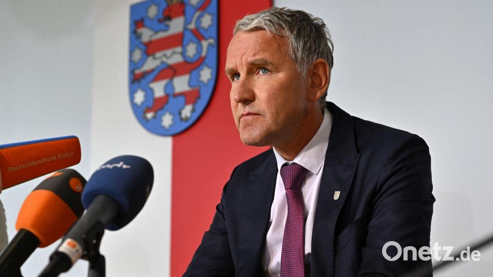 Thüringens AfD-Fraktionschef Björn Höcke will mit seiner Fraktion einen Antrag auf Auflösung des Landtags stellen. Dafür ist jedoch eine Zweidrittelmehrheit nötig. Bild: Martin Schutt/dpa